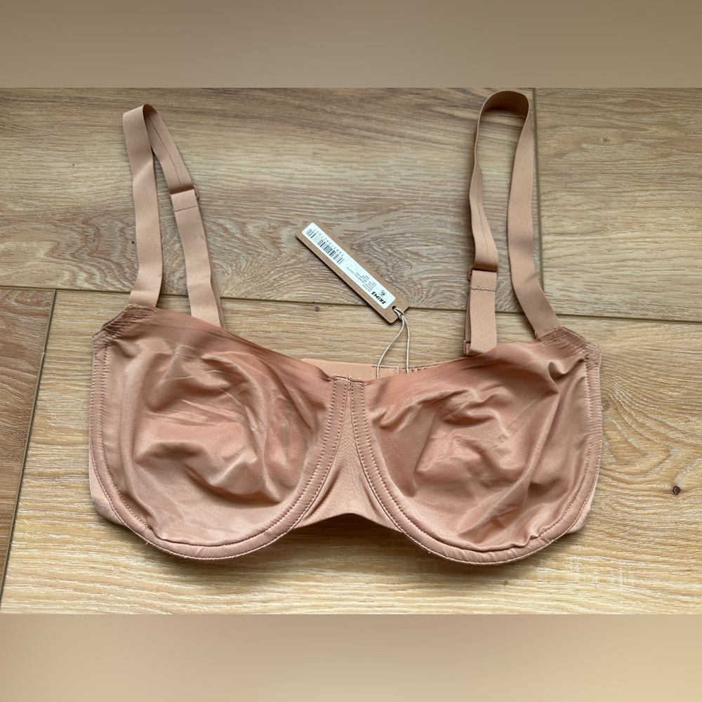 SKIMS Bra - Picture 9 of 12